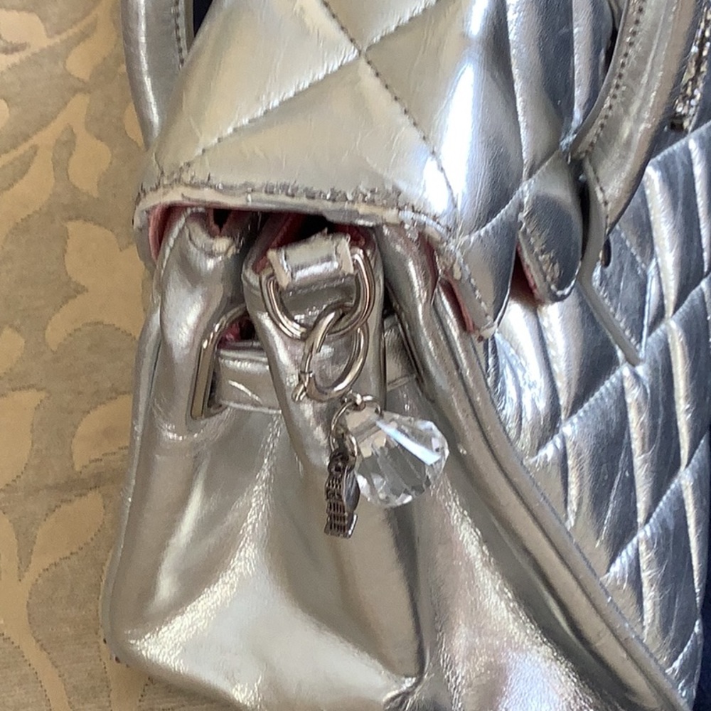 My Flat in London Satchel 🖤🖤🖤 - Picture 5 of 14